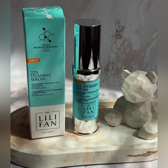 DR LILI FAN VEGAN PROBIOTIC SKINCARE 22% Vitamin C Serum NEW - Picture 1 of 3